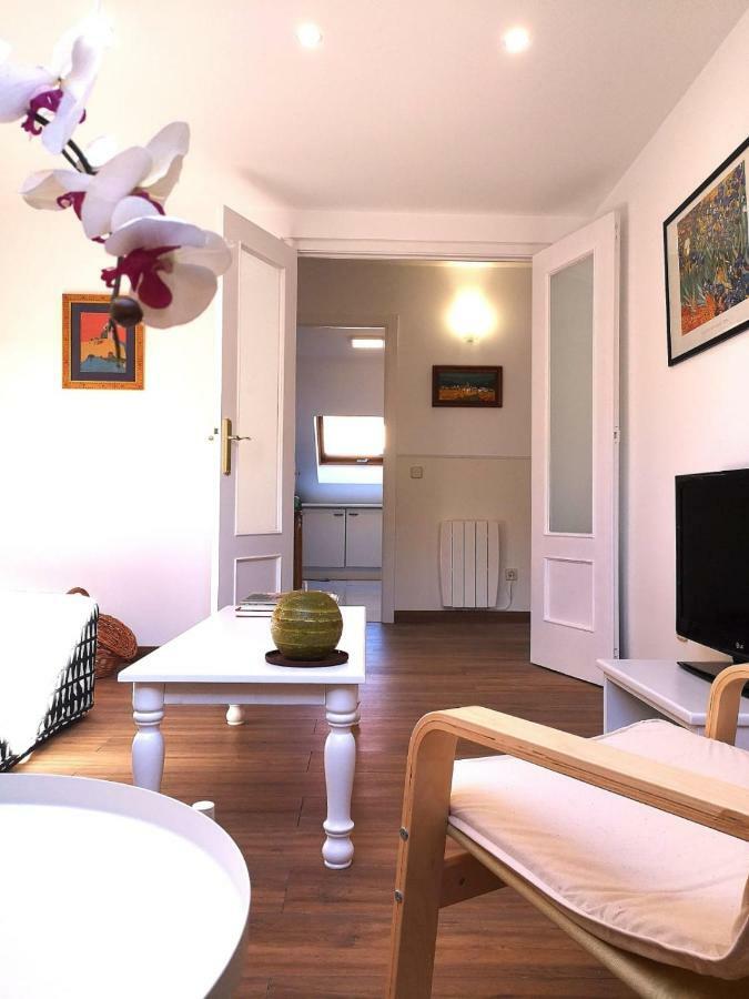 Apartamento En Centro Historico De San Lorenzo De El Escorial Apartment Bagian luar foto